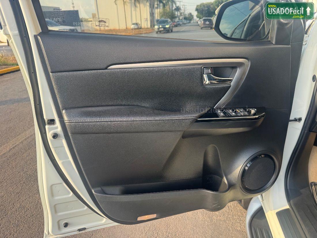 Toyota Hilux SW4 SRX 2.8 4x4 TDI Automático 5 lugares 2021/2021 — foto 9 de 22