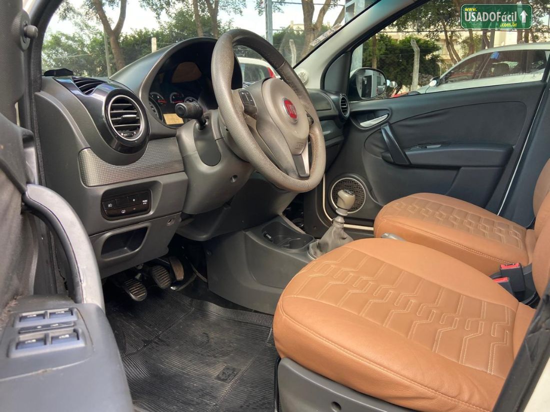 Fiat Grand Siena Attractive 1.4 Evo Fire Flex 2013/2014 — foto 6 de 7