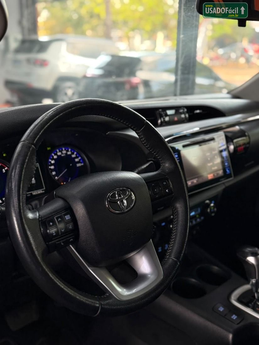Toyota Hilux SRX CD 2.8 4x4 TDI Automático Diesel 2018/2018 — foto 12 de 15