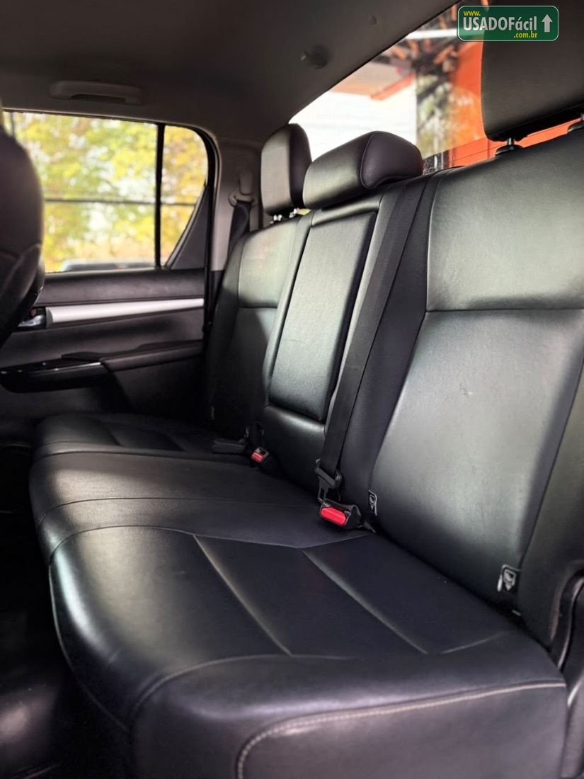 Toyota Hilux SRX CD 2.8 4x4 TDI Automático Diesel 2018/2018 — foto 15 de 15