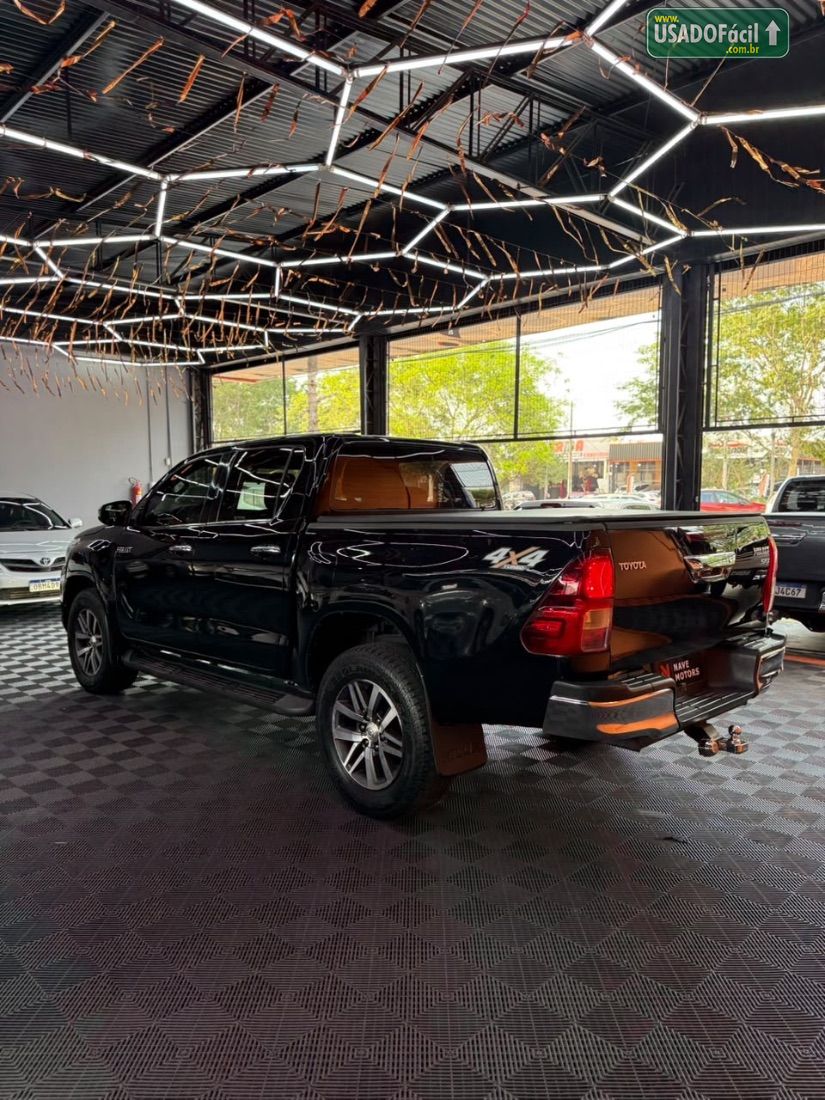 Toyota Hilux SRX CD 2.8 4x4 TDI Automático Diesel 2018/2018 — foto 6 de 15