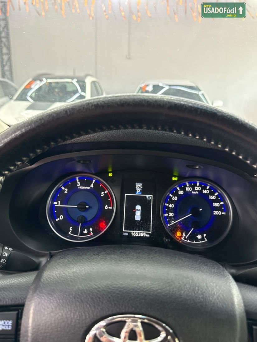 Toyota Hilux SRX CD 2.8 4x4 TDI Automático Diesel 2018/2018 — foto 8 de 15