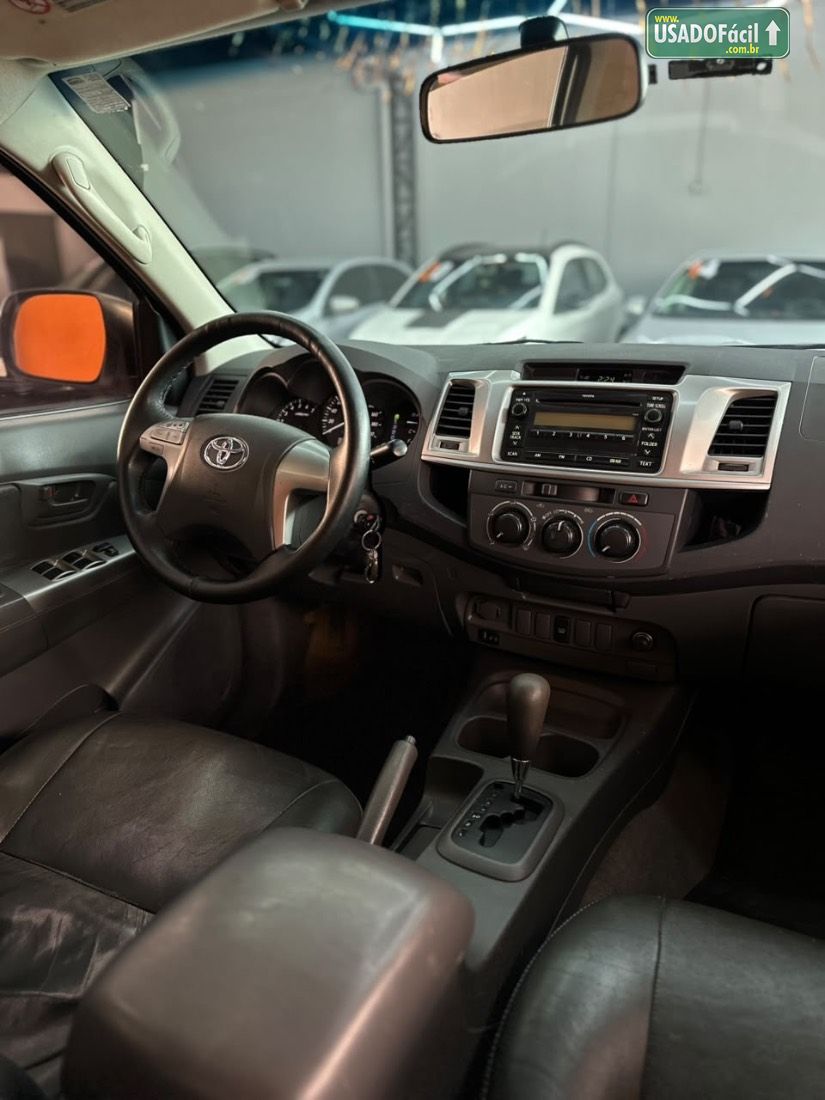 Toyota Hilux SR CD 2.7 4x2 Automático Flex 2013/2013 — foto 8 de 14