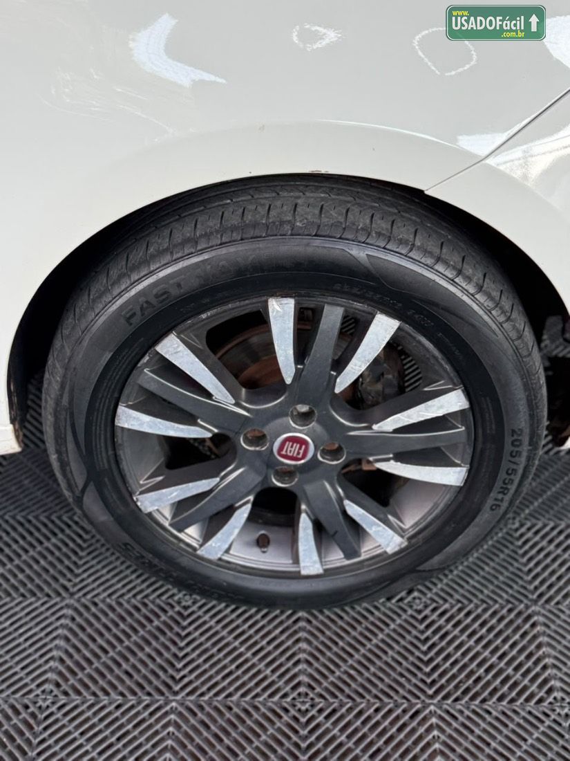 Fiat Palio Attractive 1.0 EVO Fire Flex 5P 2013/2013 — foto 7 de 15