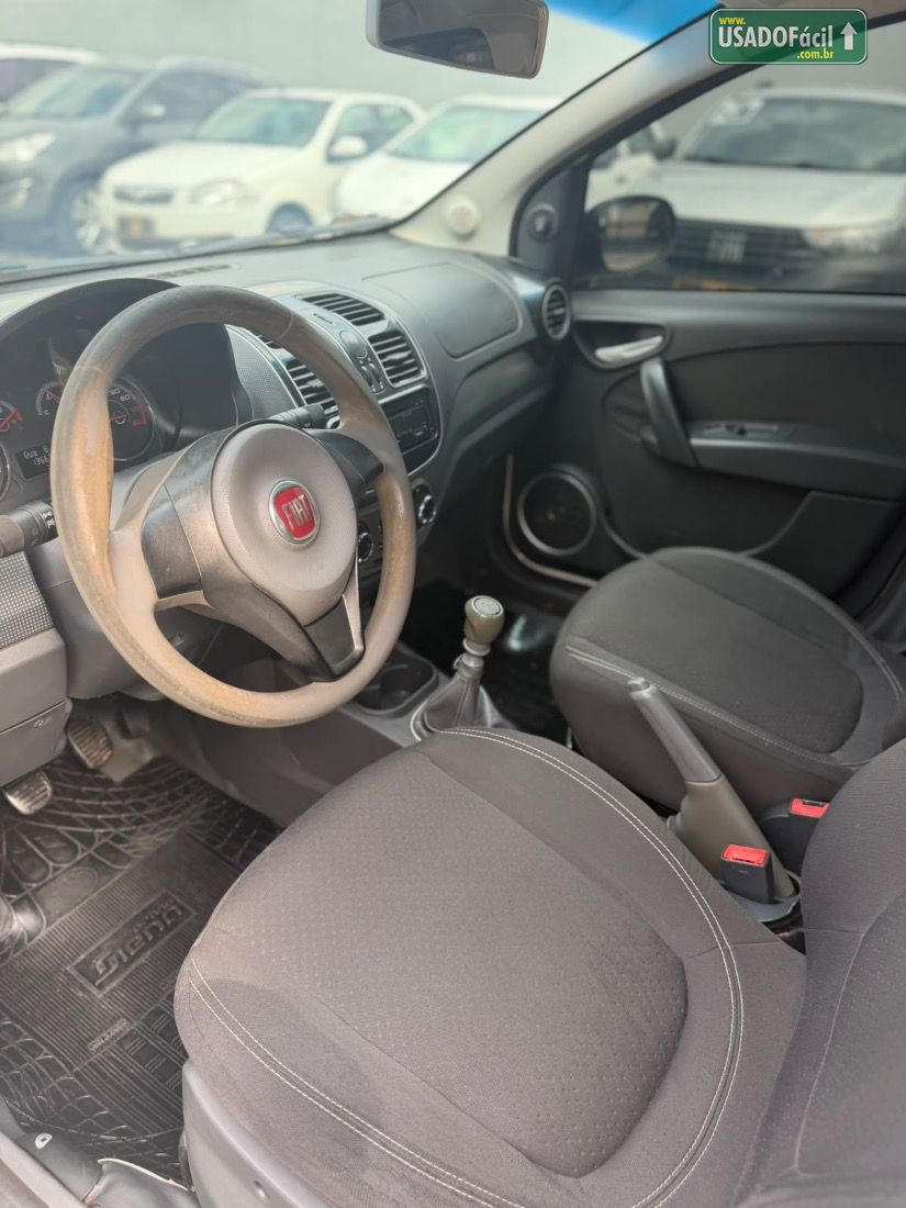 Fiat Grand Siena Attractive 1.4 Evo Fire Flex 2014/2015 — foto 12 de 13
