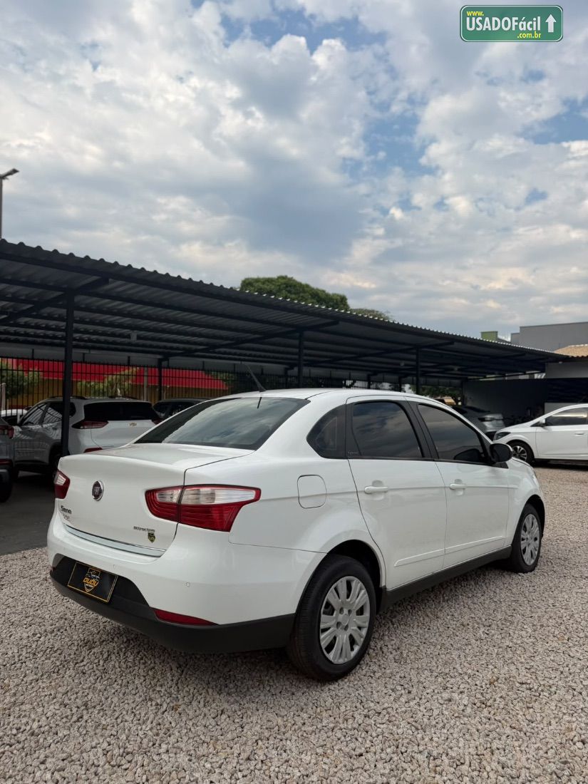 Fiat Grand Siena Attractive 1.4 Evo Fire Flex 2014/2015 — foto 6 de 13
