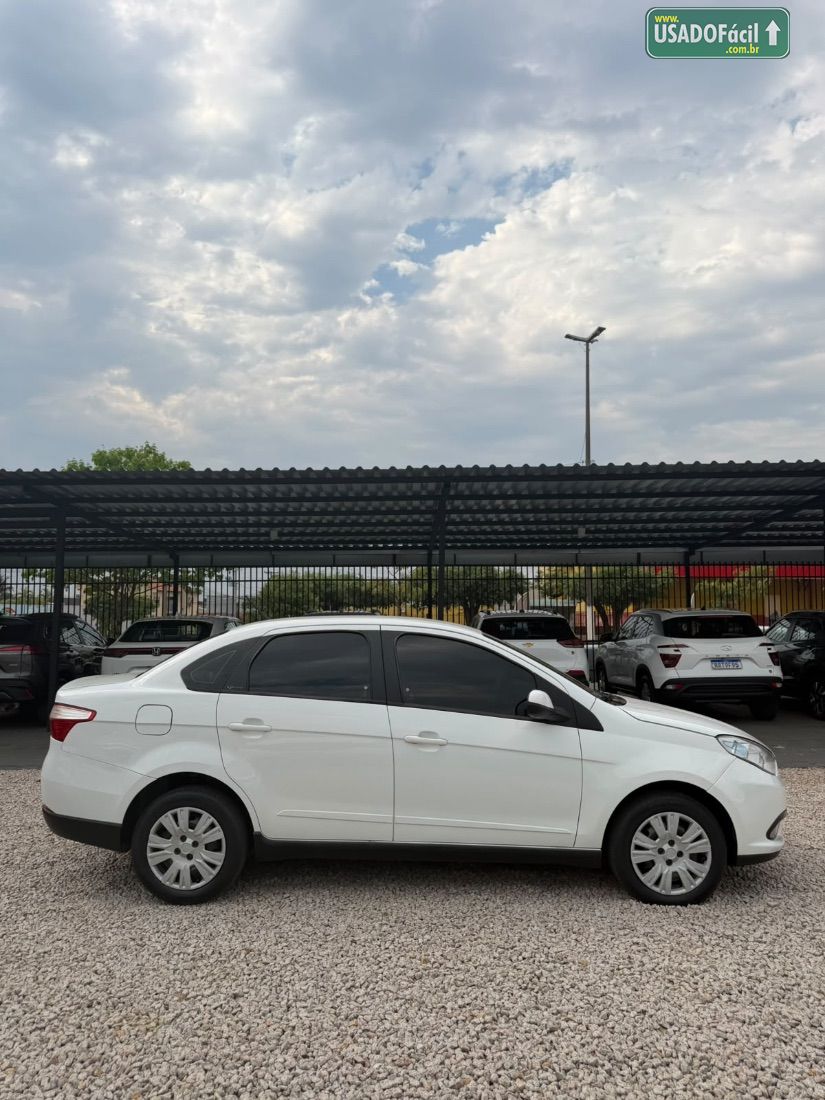 Fiat Grand Siena Attractive 1.4 Evo Fire Flex 2014/2015 — foto 7 de 13
