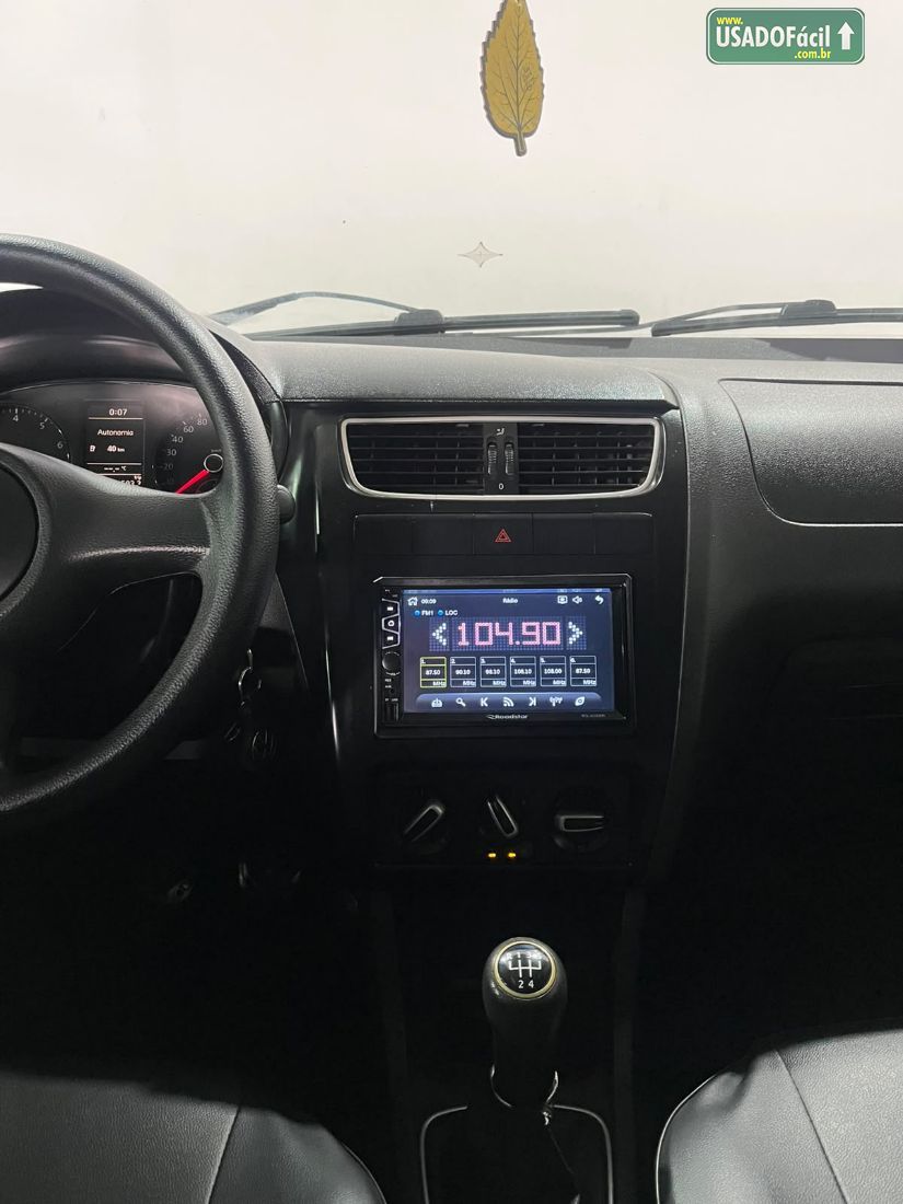 Volkswagen Fox 1.6 Mi 4P Total Flex 2010/2011 — foto 12 de 14