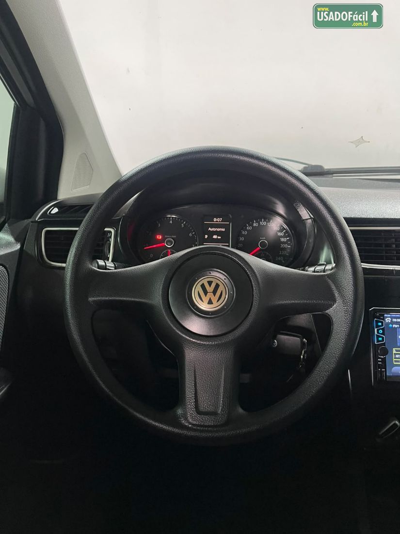 Volkswagen Fox 1.6 Mi 4P Total Flex 2010/2011 — foto 13 de 14