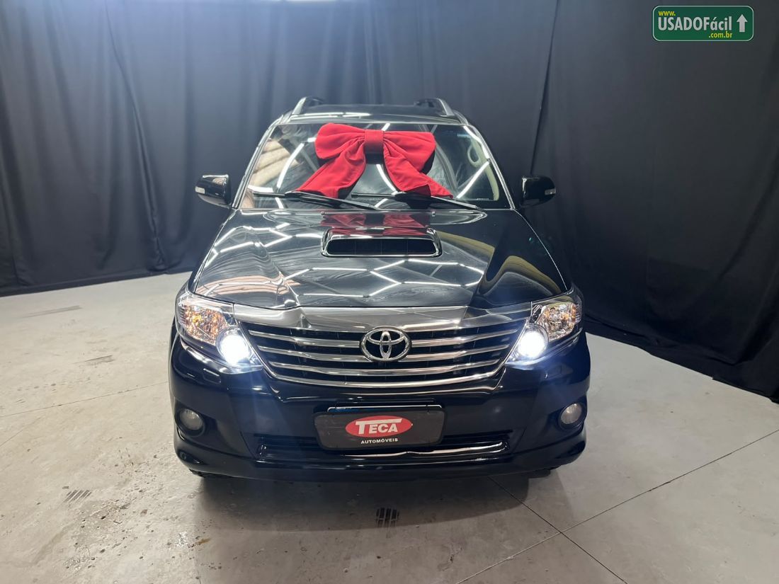 Toyota Hilux SW4 SRV D4-D 3.0 4x4 TDI Automático Diesel 2014/2015 — foto 2 de 16
