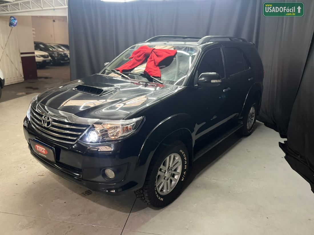 Toyota Hilux SW4 SRV D4-D 3.0 4x4 TDI Automático Diesel 2014/2015 — foto 3 de 16