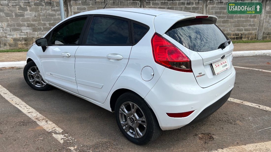 Ford Fiesta Hatch 1.6 Automático 5P Flex 2015/2015 — foto 3 de 10