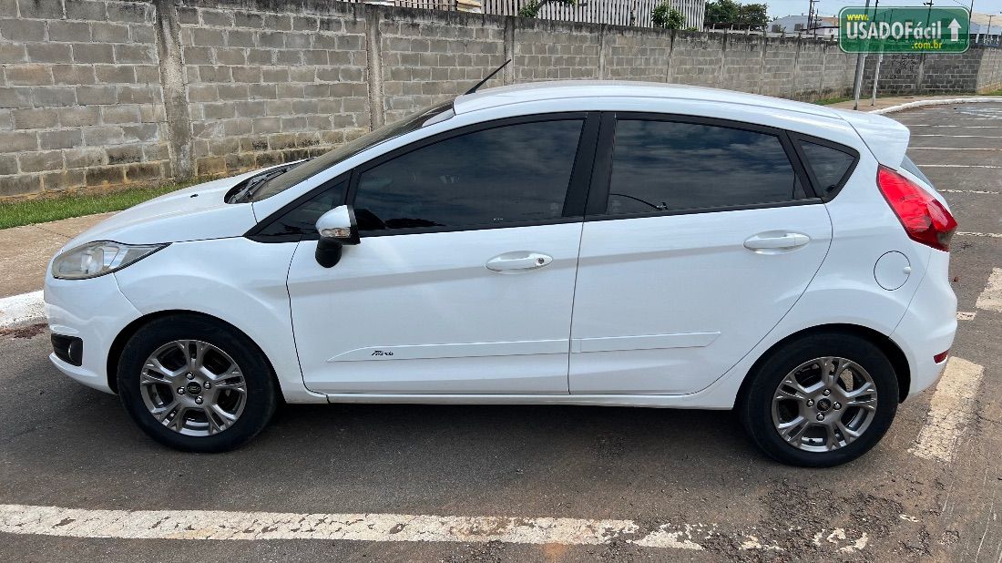 Ford Fiesta Hatch 1.6 Automático 5P Flex 2015/2015 — foto 5 de 10