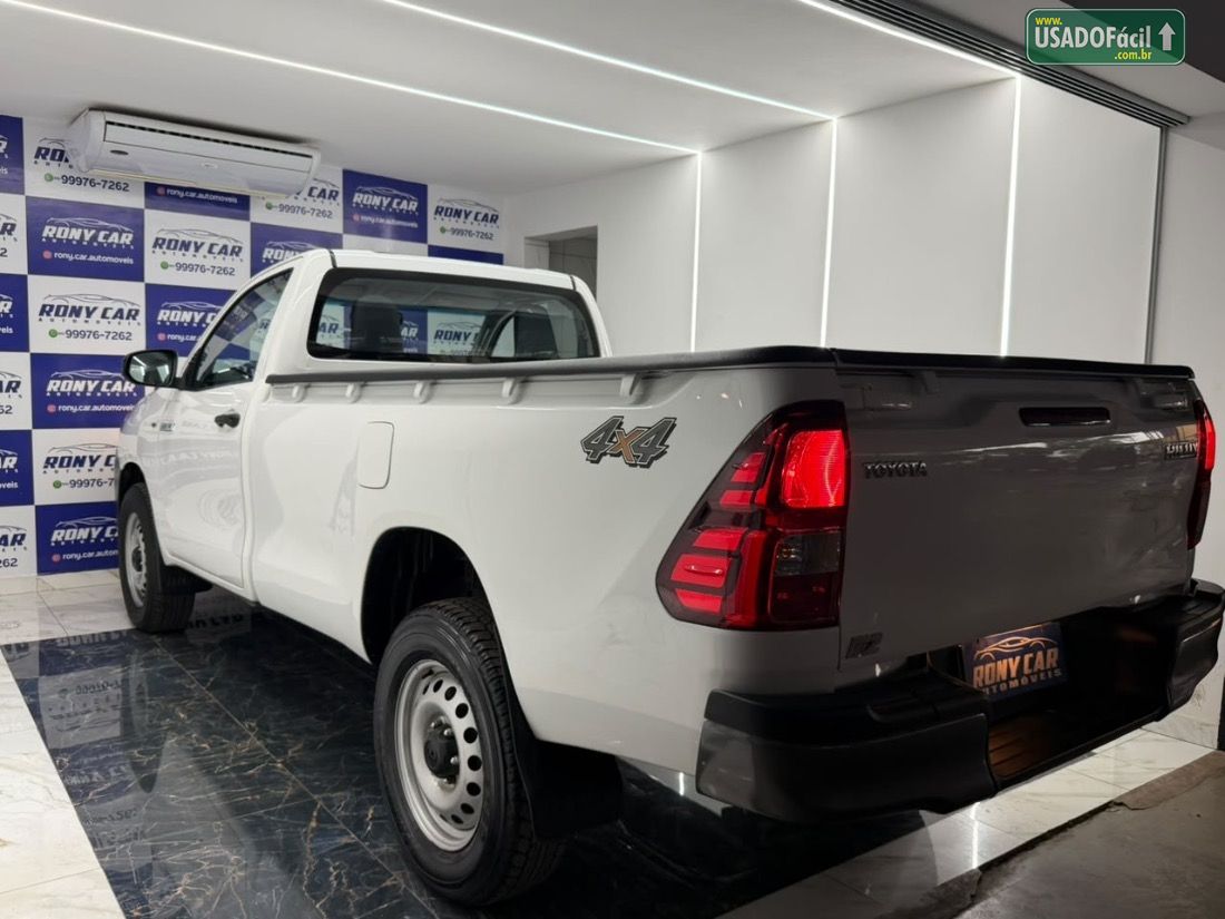 Toyota Hilux CS 4x4 2.8 TDI Mecânico Diesel 2024/2025 — foto 3 de 13