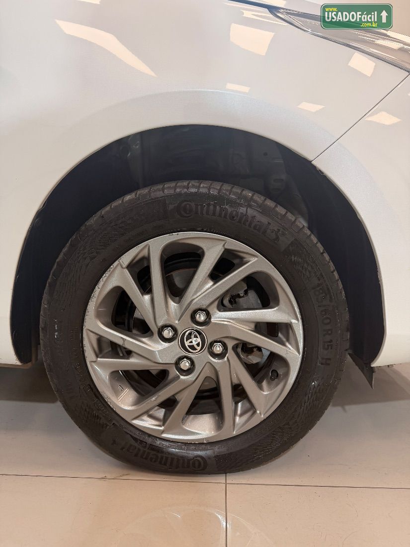 TOYOTA Yaris Hatch XS 1.5 Automático Flex 2022/2023 — foto 16 de 18