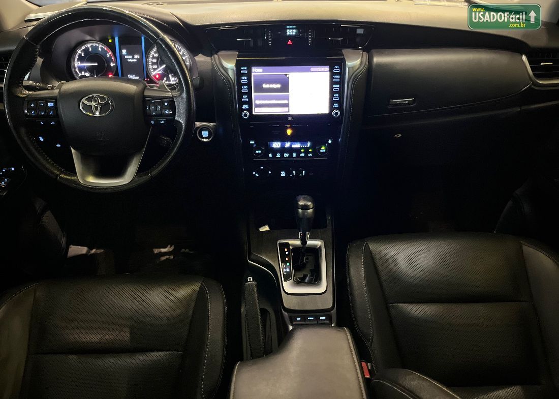 Toyota Hilux SRX CD 2.8 4x4 TDI Automático Diesel 2021/2021 — foto 8 de 13