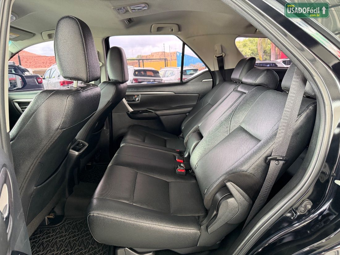 Toyota Hilux SW4 SRX 2.8 4x4 TDI Automático Diesel 2022/2022 — foto 7 de 14