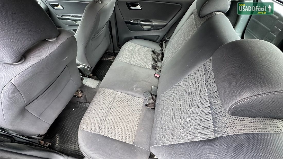 Volkswagen Fox 1.0 Mi 4P Total Flex 2012/2013 — foto 6 de 6