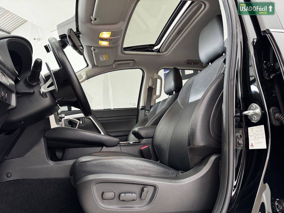 Mitsubishi Pajero Sport HPE-S 2.4 4x4 Automático Diesel 2023/2024 — foto 9 de 13