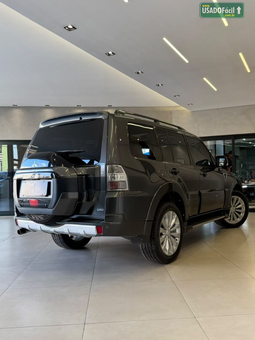 Mitsubishi Pajero HPE Full 3.2 4x4 Turbo Intercooler Automático Diesel 2017/2018 — foto 6 de 15
