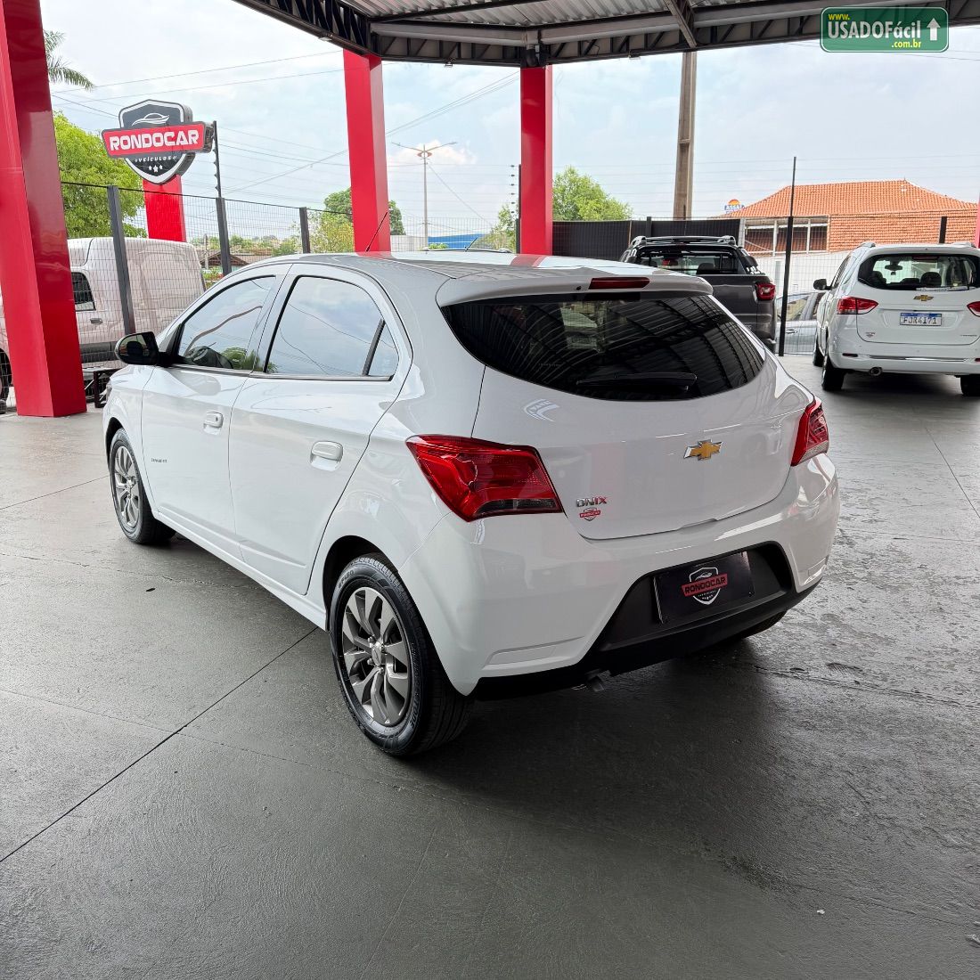 CHEVROLET/GM Onix Hatch Advantage 1.4 Automático Flex 2019/2019 — foto 4 de 13