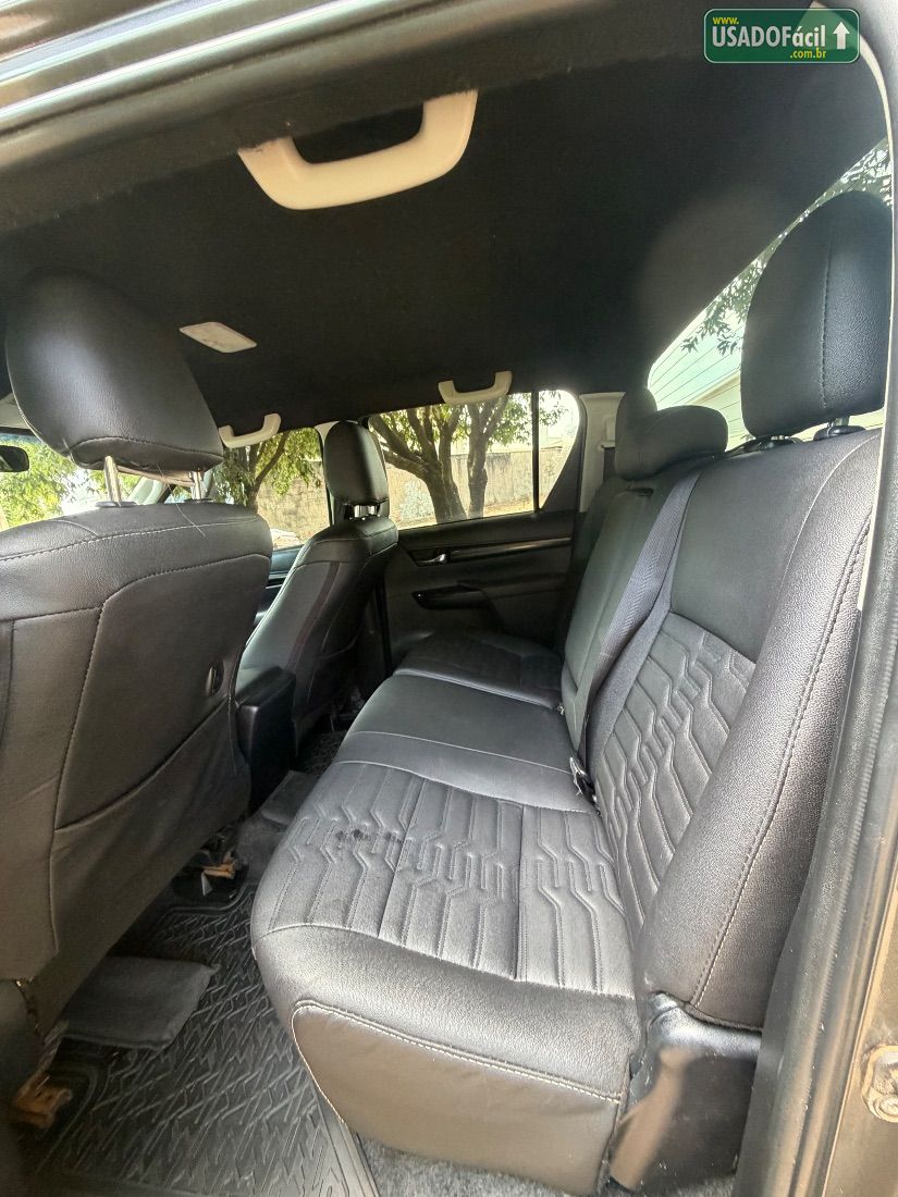 Toyota Hilux SR CD 2.8 4X4 TDI Automático Diesel 2021/2021 — foto 13 de 14