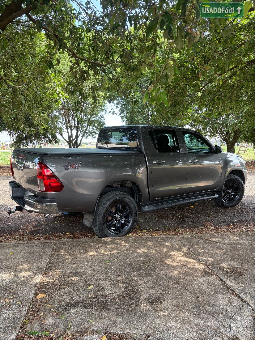 Toyota Hilux SR CD 2.8 4X4 TDI Automático Diesel 2021/2021 — foto 6 de 14