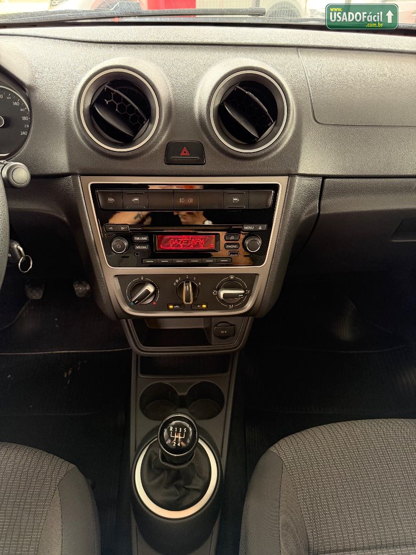 Volkswagen Voyage Trend 1.6 Total Flex 2012/2013 — foto 13 de 13