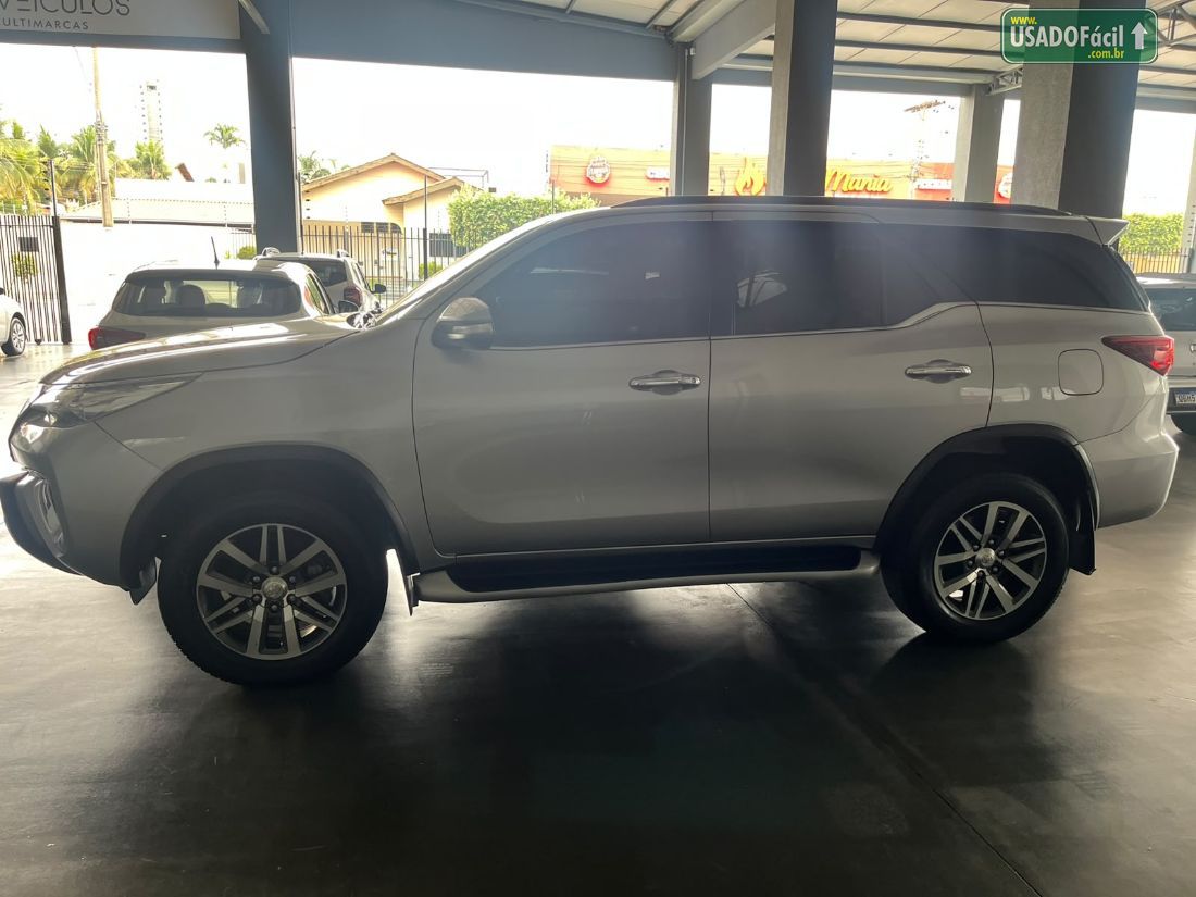 Toyota Hilux SW4 SRX 2.8 4x4 TDI Automático Diesel 2016/2017 — foto 2 de 10