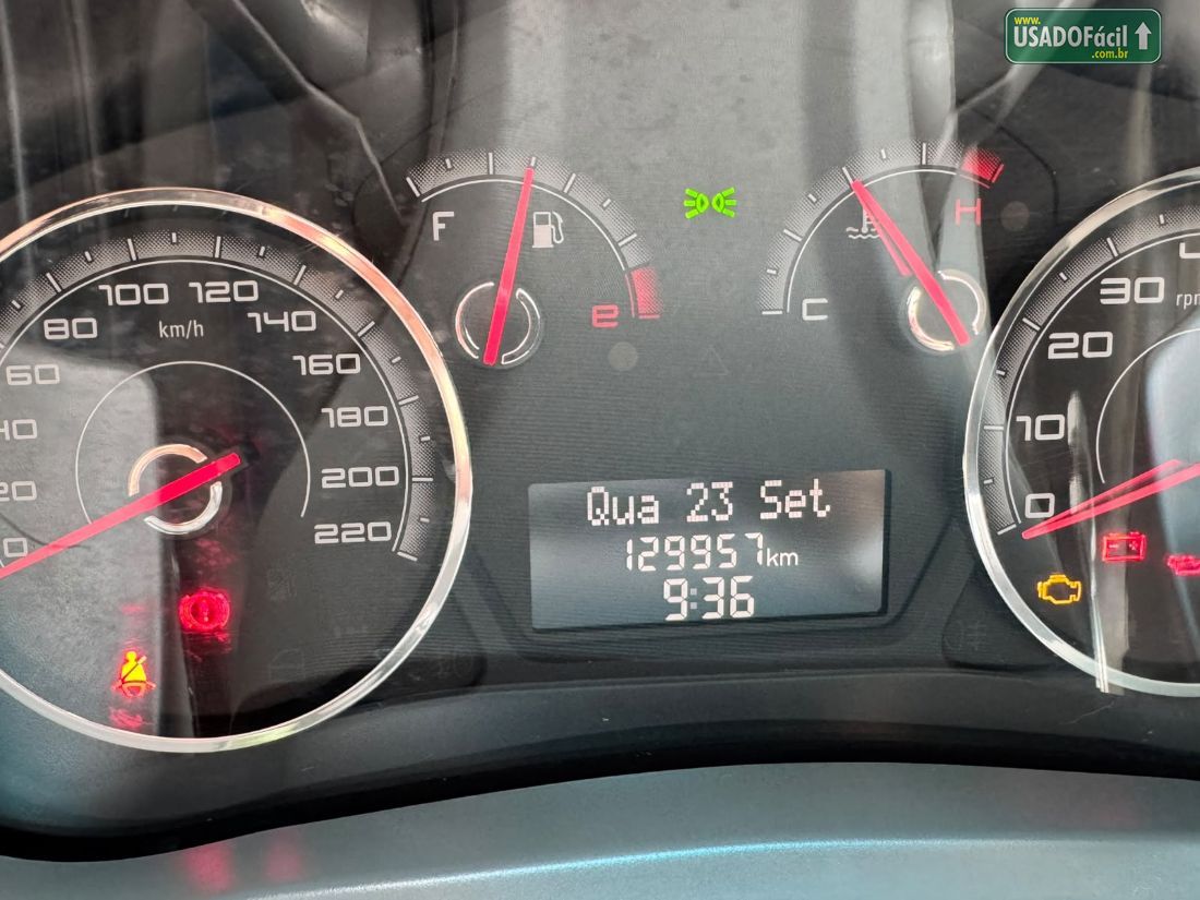 Fiat Palio Attractive 1.4 EVO Fire Flex 5P 2016/2016 — foto 12 de 13