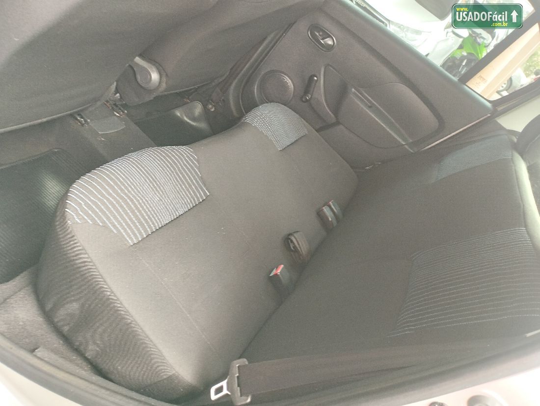 Renault Logan Authentique 1.0 Flex 2017/2018 — foto 6 de 7