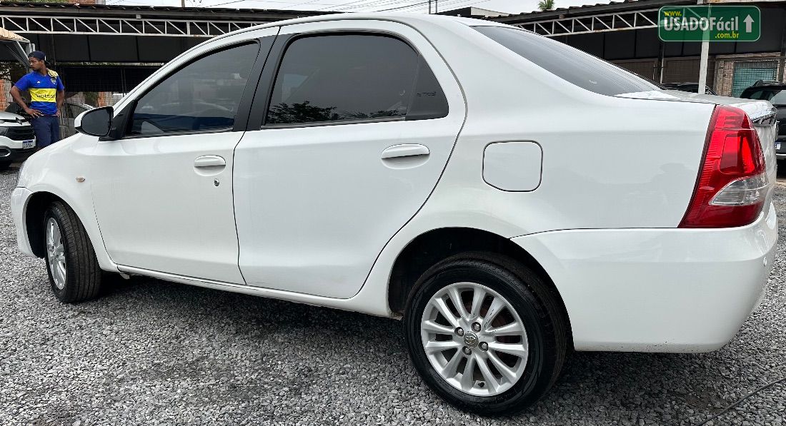 Toyota Etios Sedan XLS 1.5 Mecânico Flex 2014/2014 — foto 2 de 6