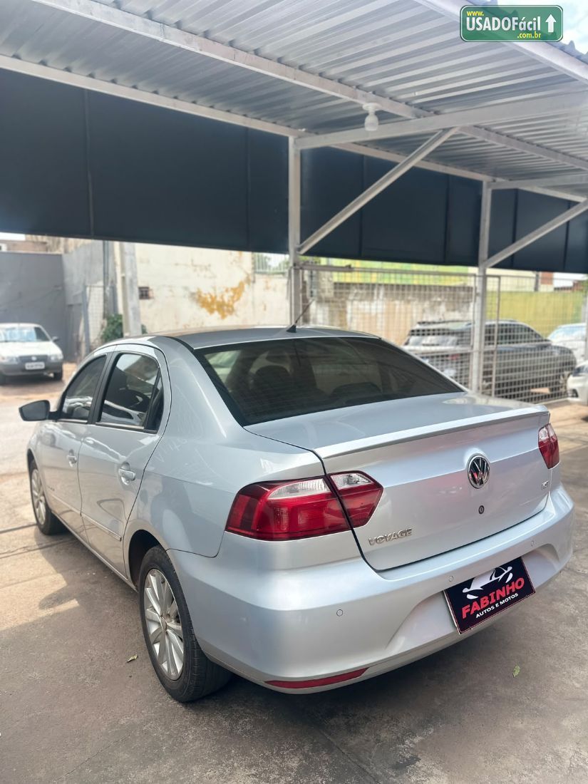 Volkswagen Voyage Comfortline 1.6 Total Flex 2015/2016 — foto 6 de 11