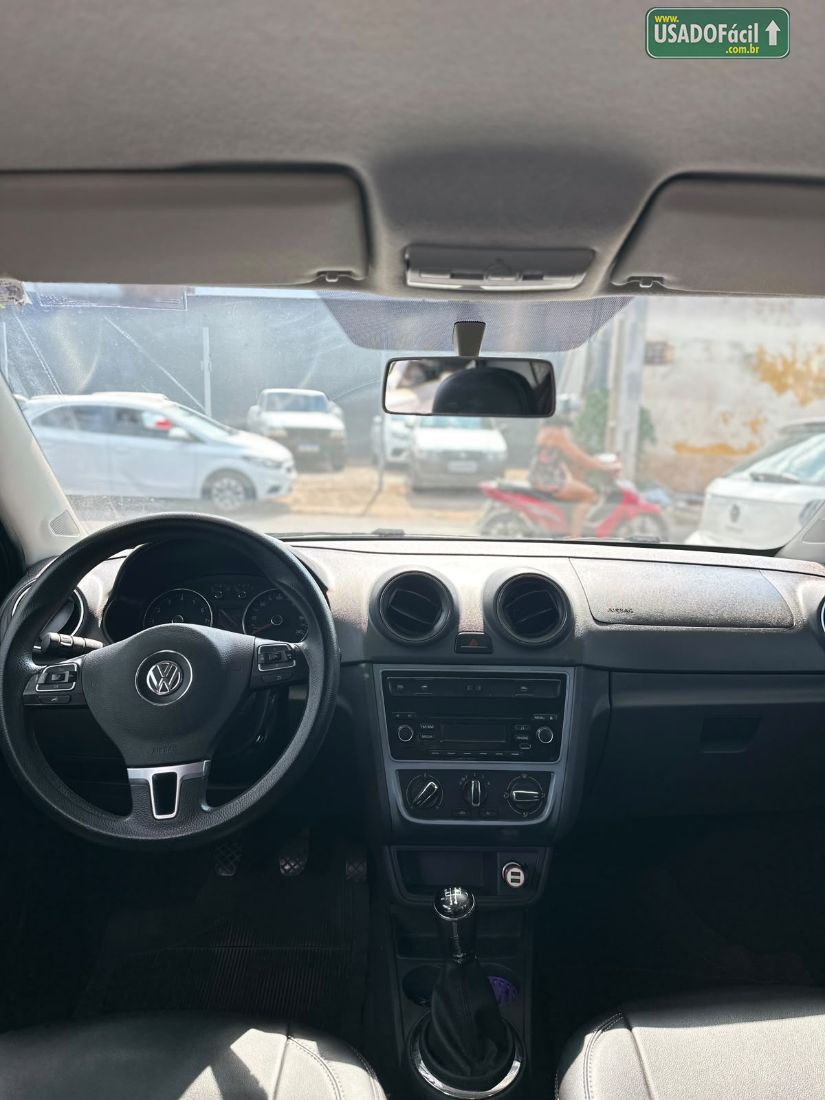 Volkswagen Voyage Comfortline 1.6 Total Flex 2015/2016 — foto 8 de 11