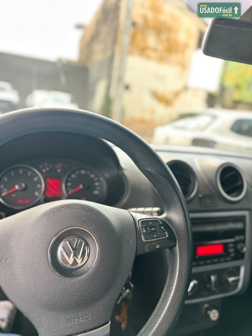 Volkswagen Voyage Comfortline 1.6 Total Flex 2015/2016 — foto 9 de 11
