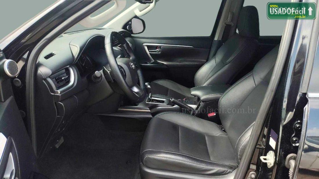 TOYOTA Hilux SW4 SRX 2.8 4x4 TDI Automático Diesel 2023/2024 — foto 12 de 13