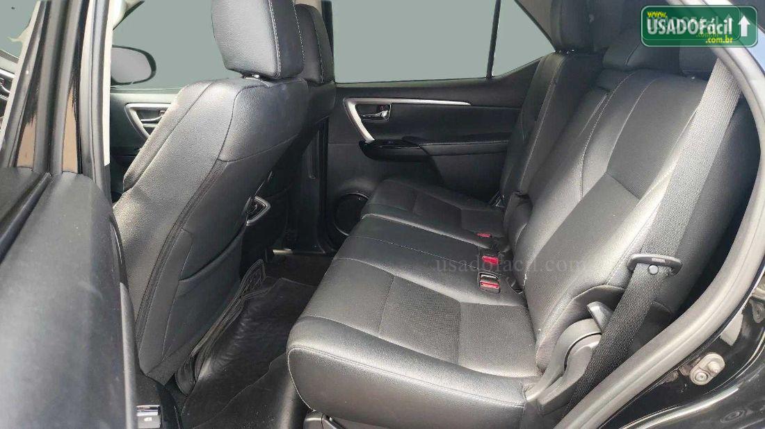 TOYOTA Hilux SW4 SRX 2.8 4x4 TDI Automático Diesel 2023/2024 — foto 13 de 13