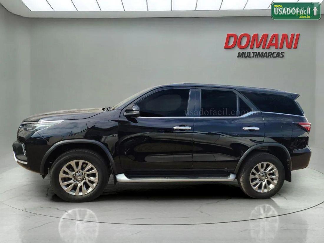 TOYOTA Hilux SW4 SRX 2.8 4x4 TDI Automático Diesel 2023/2024 — foto 8 de 13