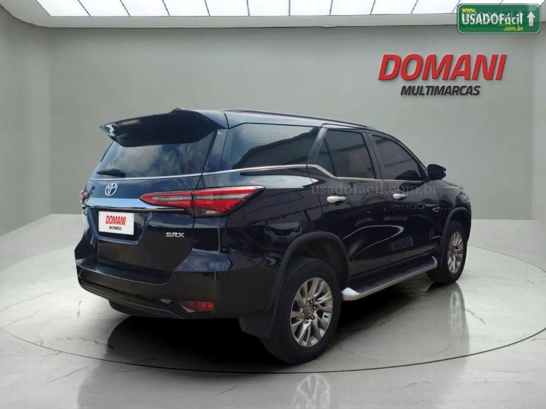 TOYOTA Hilux SW4 SRX 2.8 4x4 TDI Automático Diesel 2023/2024 — foto 6 de 13