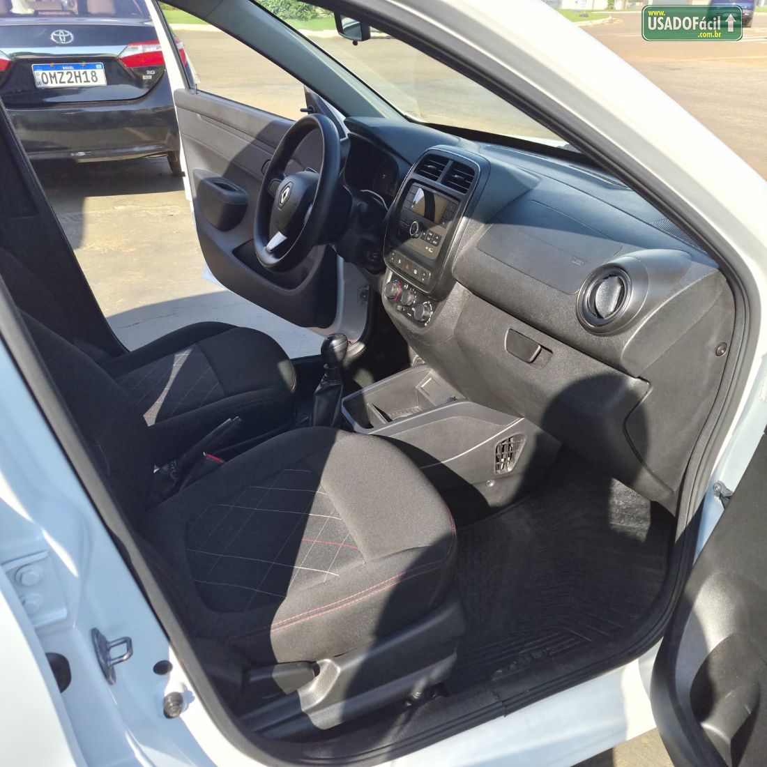 Renault Kwid Zen 1.0 Mecânico Flex 2022/2023 — foto 9 de 17