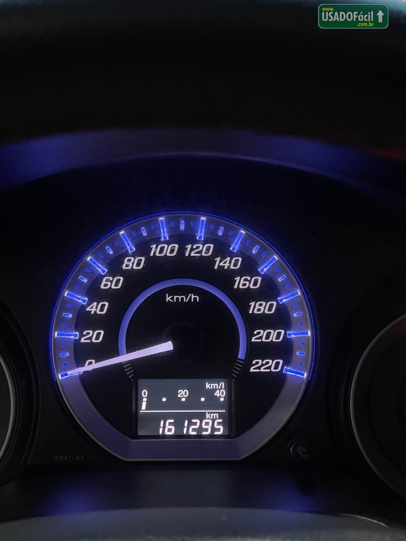 Honda City Sedan Sport 1.5 Mecânico Flex 2013/2014 — foto 16 de 21