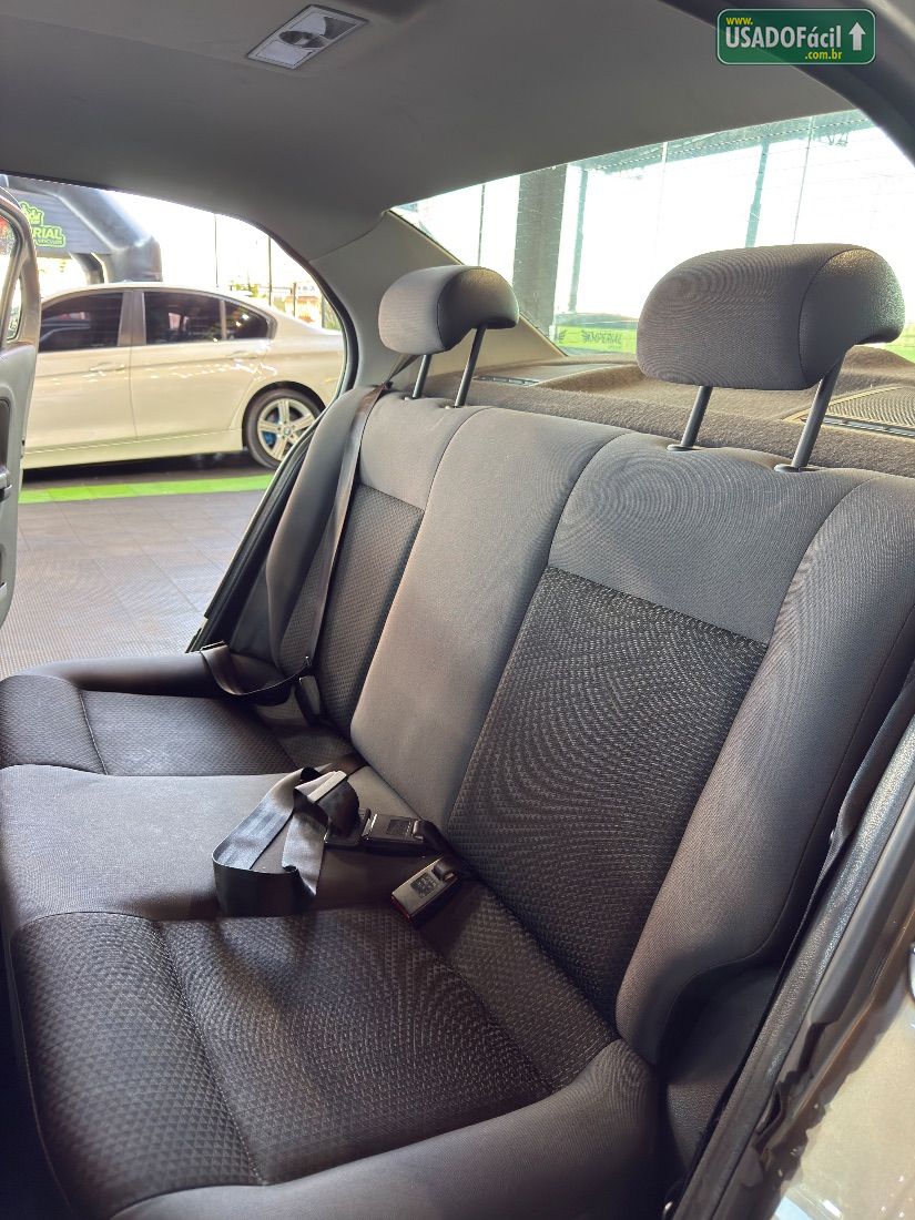 Volkswagen Voyage Trendline 1.6 Total Flex 2017/2018 — foto 3 de 12