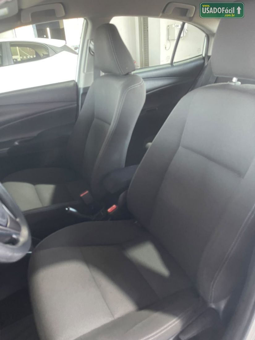 Toyota Yaris Sedan XL 1.5 Automático Flex 2022/2023 — foto 9 de 11