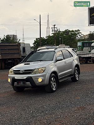 Toyota Hilux SW4 SRV D4-D 3.0 4x4 TDI Automático Diesel