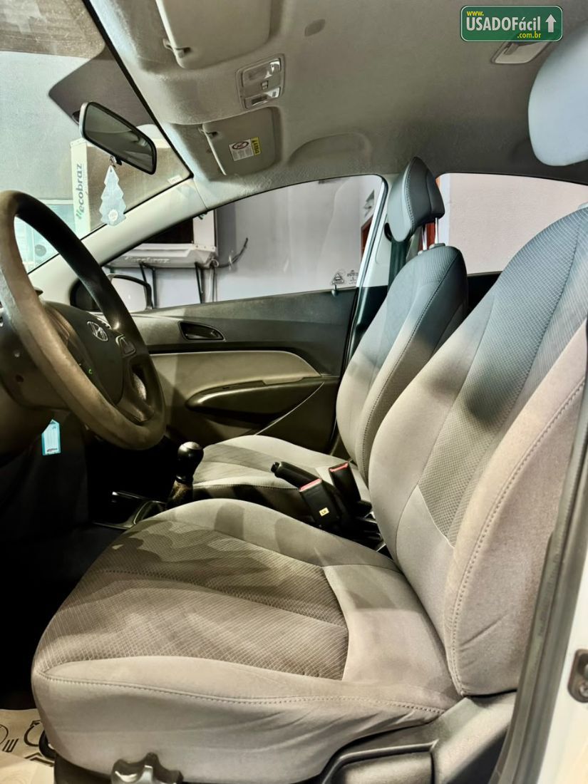 Hyundai HB20S Sedan Comfort Style 1.0 Mecânico Flex 2017/2018 — foto 12 de 14
