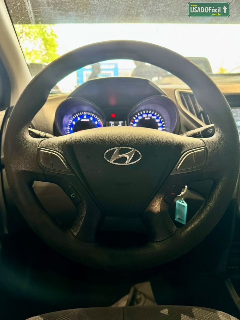 Hyundai HB20S Sedan Comfort Style 1.0 Mecânico Flex 2017/2018 — foto 2 de 14