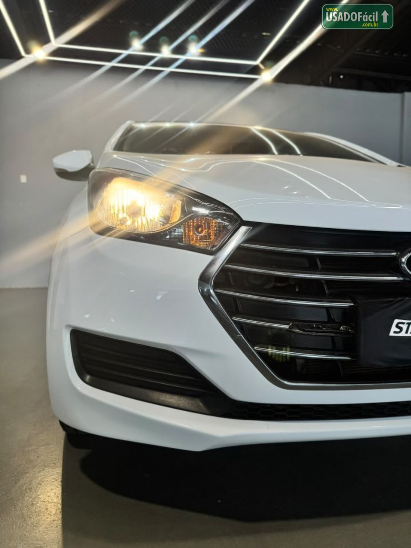 Hyundai HB20S Sedan Comfort Style 1.0 Mecânico Flex 2017/2018 — foto 3 de 14