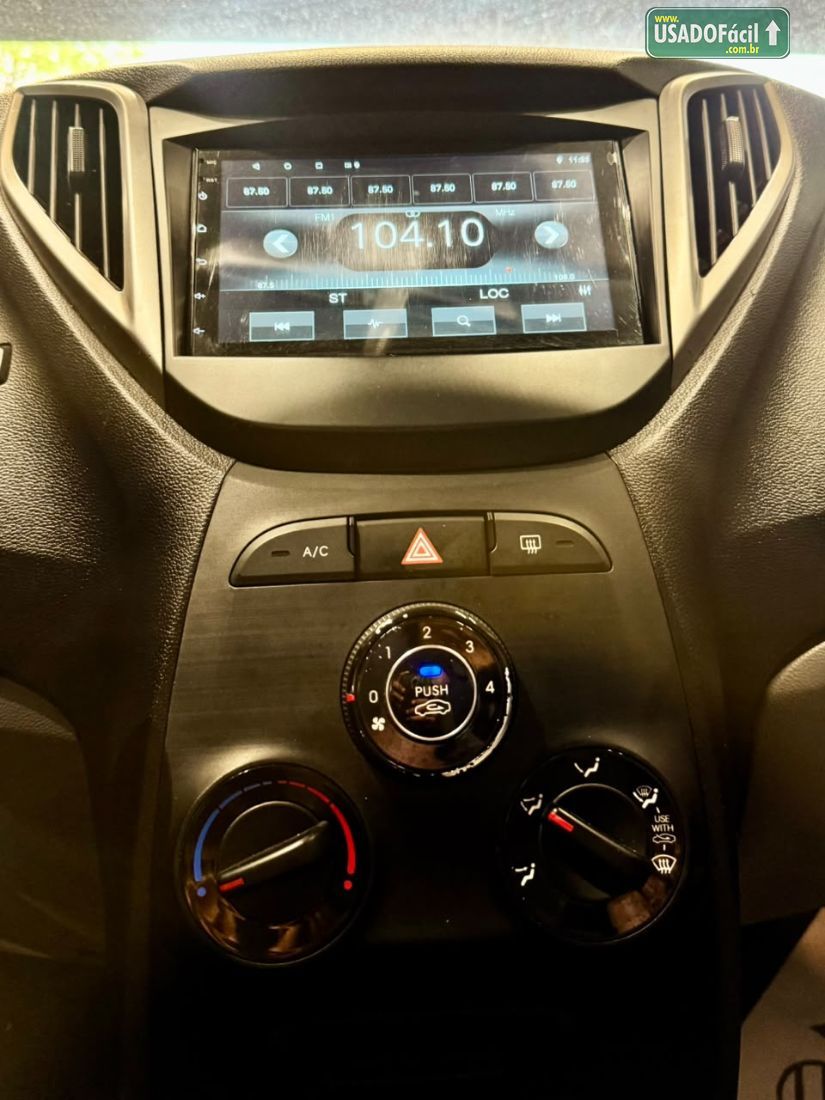 Hyundai HB20S Sedan Comfort Style 1.0 Mecânico Flex 2017/2018 — foto 4 de 14