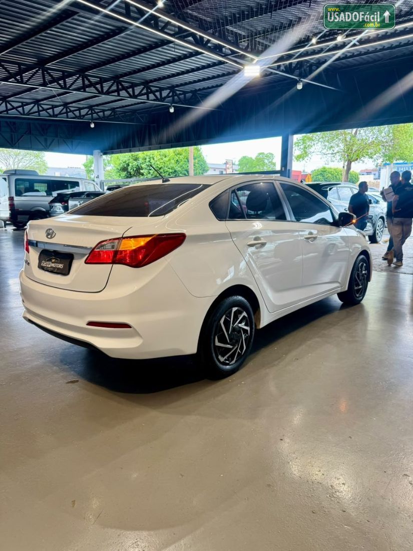 Hyundai HB20S Sedan Comfort Style 1.0 Mecânico Flex 2017/2018 — foto 5 de 14