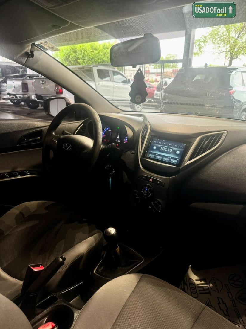 Hyundai HB20S Sedan Comfort Style 1.0 Mecânico Flex 2017/2018 — foto 8 de 14